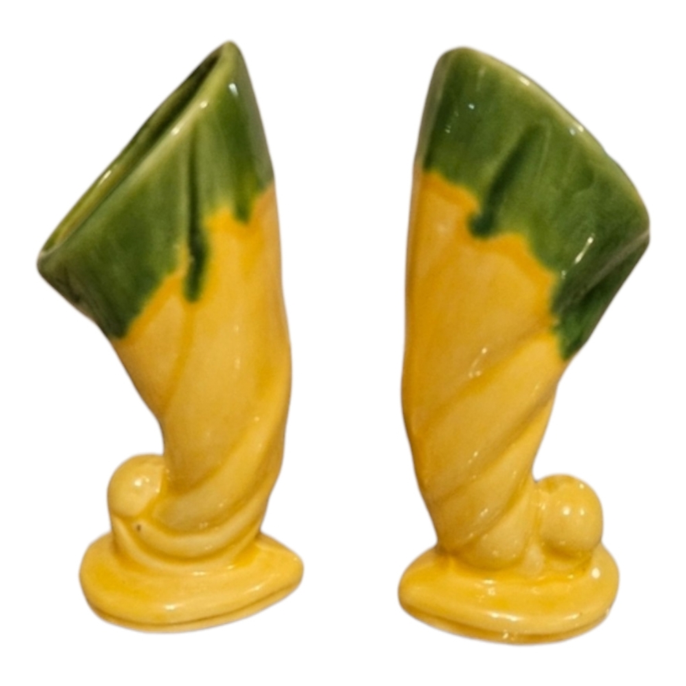 Shawnee USA 735 Vintage Cornucopia Yellow & Green Bud Vases 2